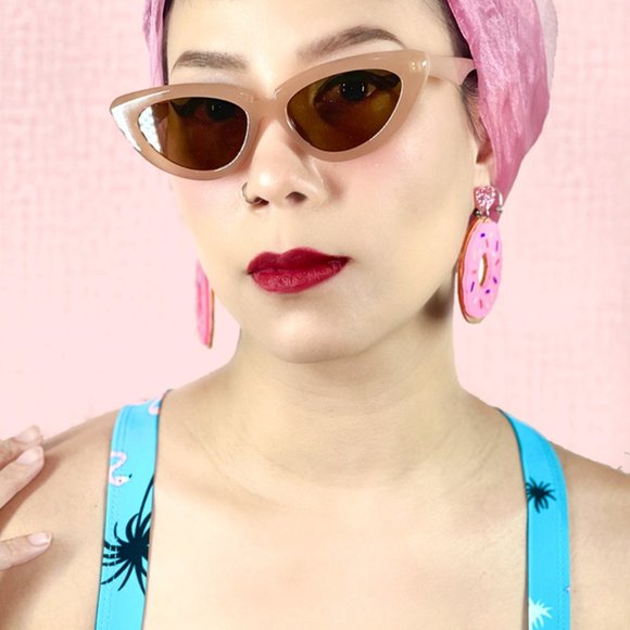 HellcatVixen Lucy Pale Pink Retro Cat eye Vintage Style Pinup Sunglasses - Picture 9 of 9